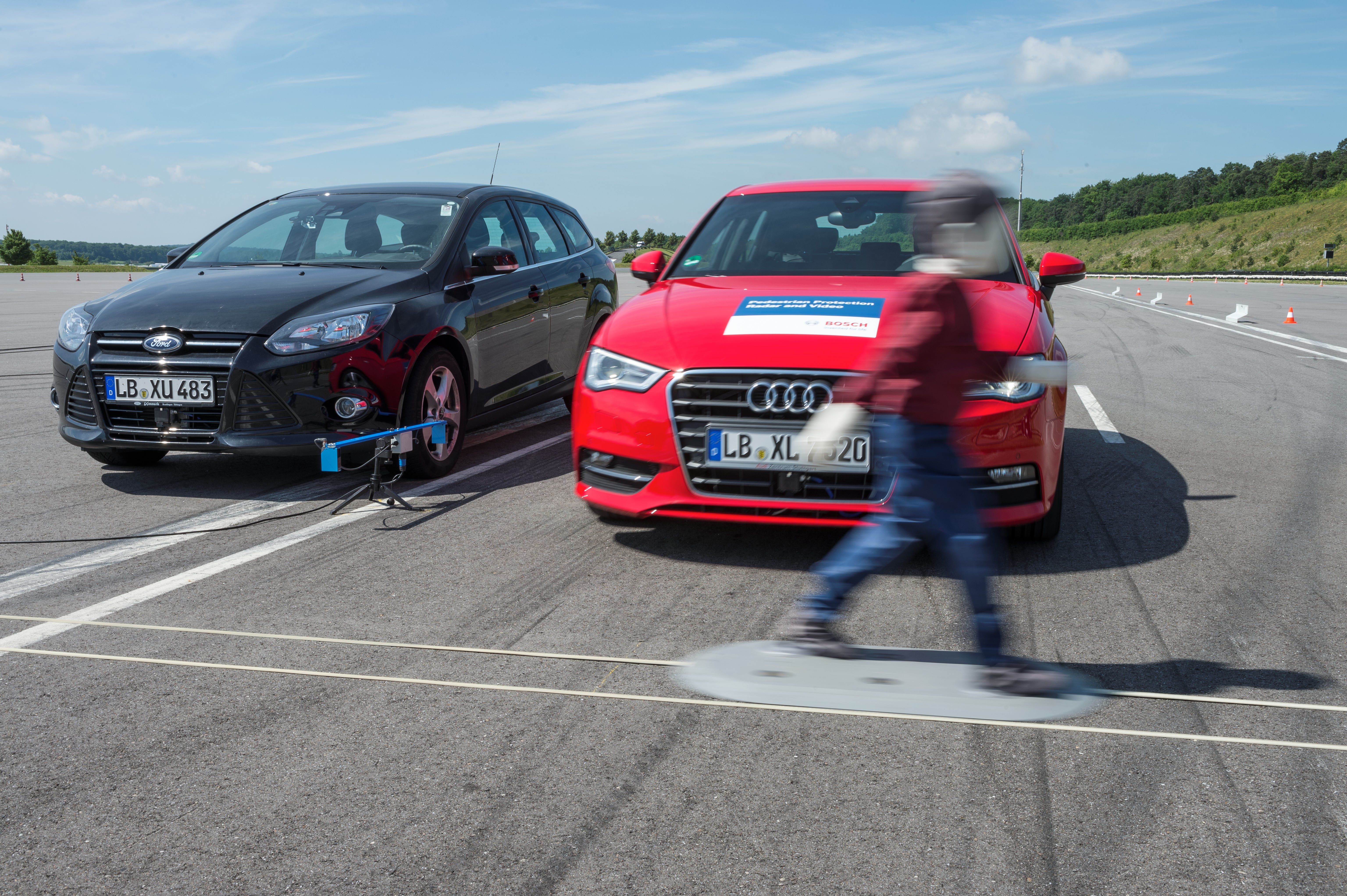 Bosch-Notbremssysteme schützen verletzliche Verkehrsteilnehmer