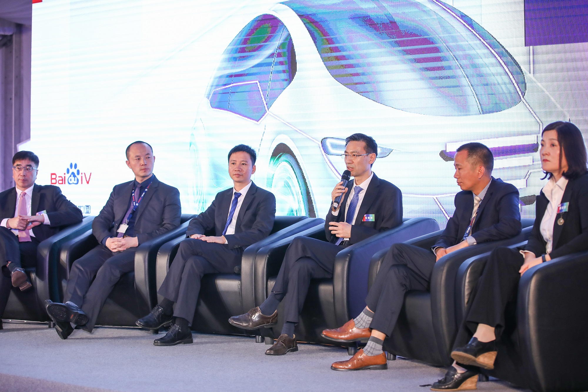 Representatives of Bosch, AutoNavi, Baidu, and NavInfo talk about their collaboration agreement.