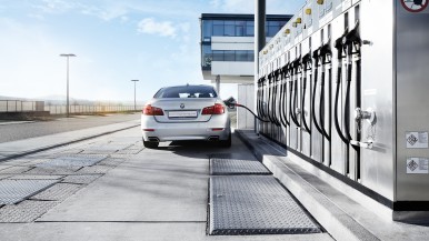 Uhlíkově neutrální automobily: syntetická paliva přeměňují CO2 na surovinu