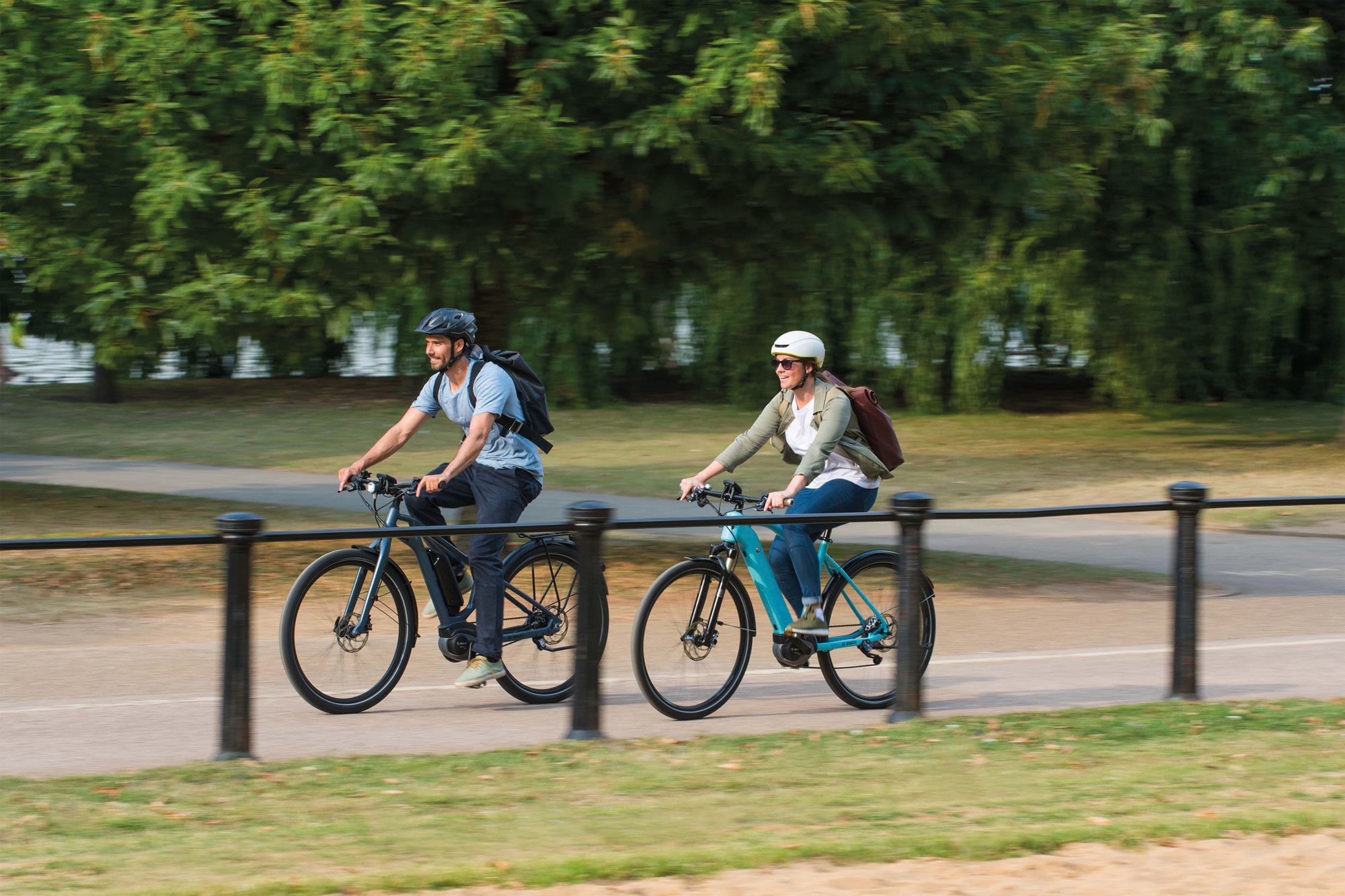 Commute to work by e-bike: fast and eco-friendly.