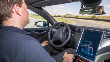 Redundante Systeme von Bosch treiben automatisiertes Fahren voran