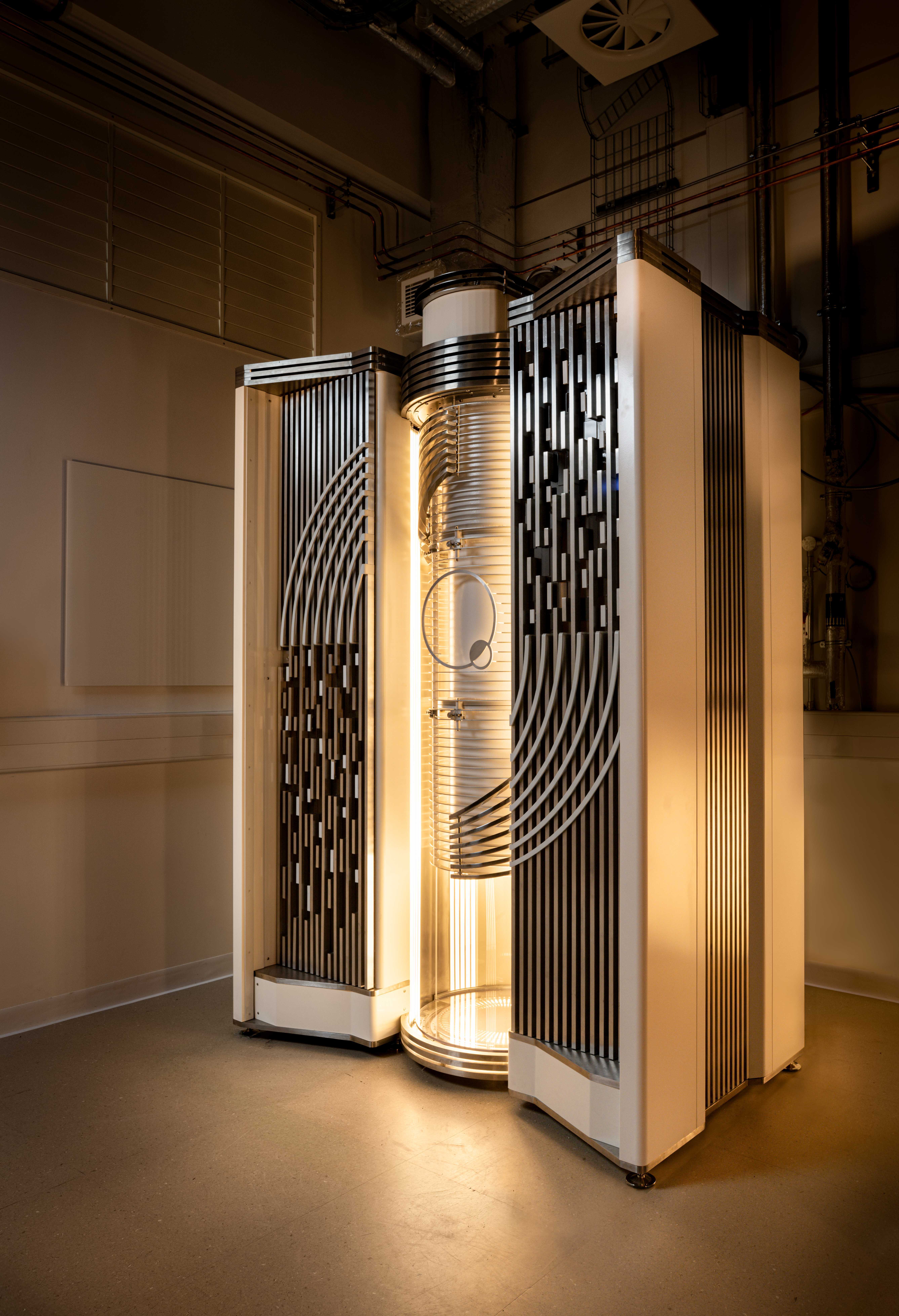 Quantum Motion M_System_NQCC_5349x7826