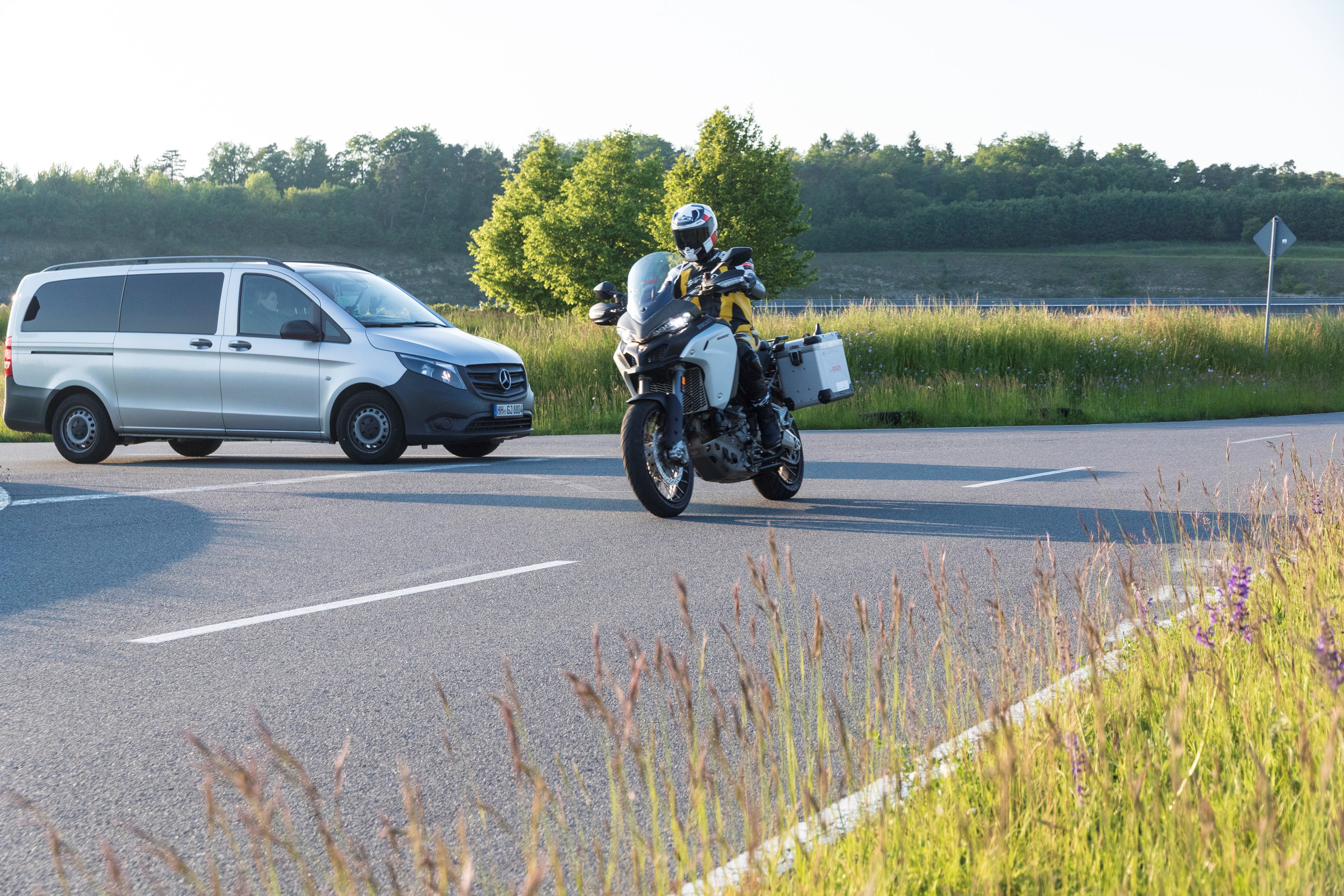 Motorfiets-tot-auto-communicatie