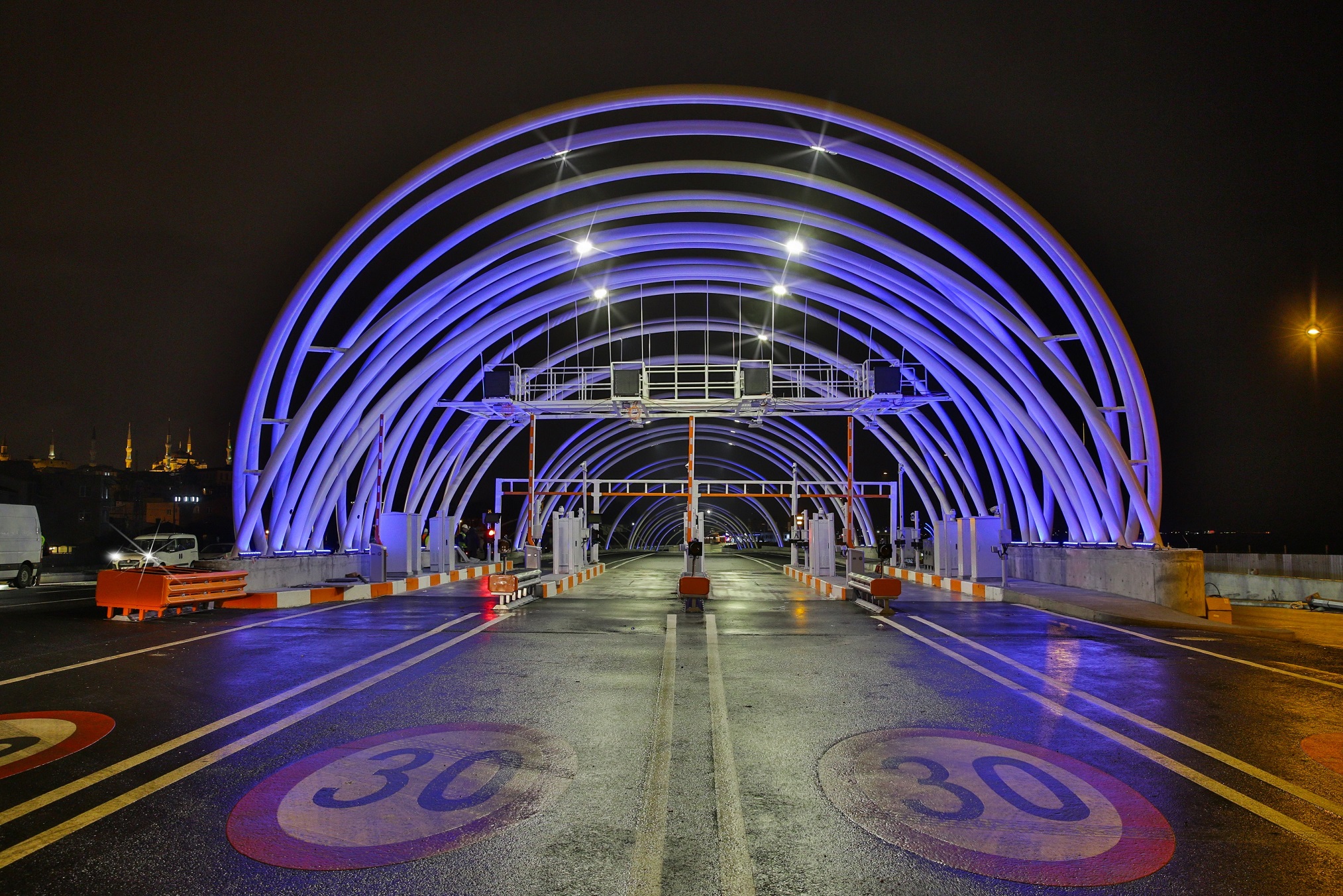 Conectando continentes Bosch implanta sistema de segurança no novo Túnel Eurásia