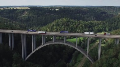 Caminhões conectados e casas inteligentes graças às soluções Bosch