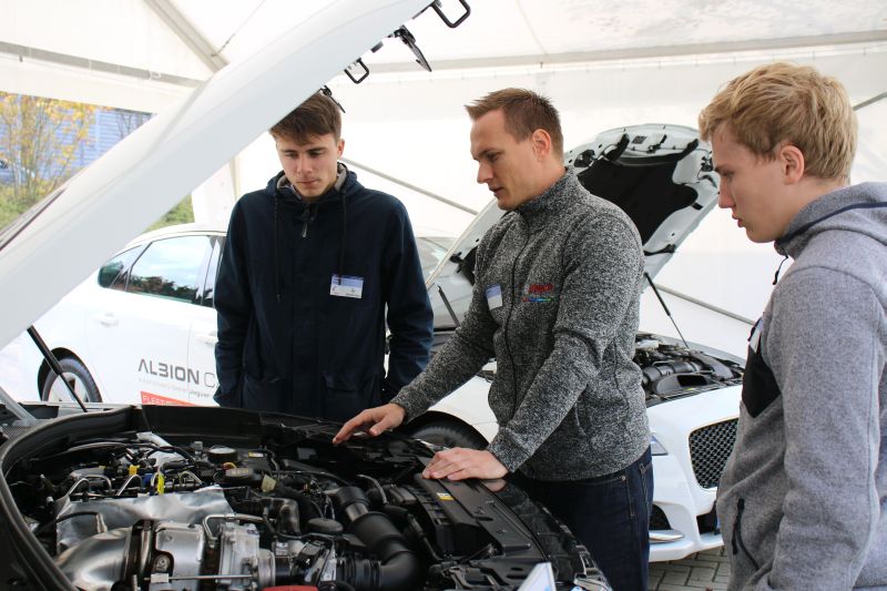 Záběry z akce High-Tech Day konané dne 20. října 2018.