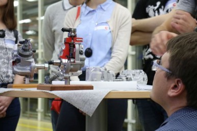 Bosch představil již pojedenácté studentům vysokých škol společnost, výrobu a mo ...