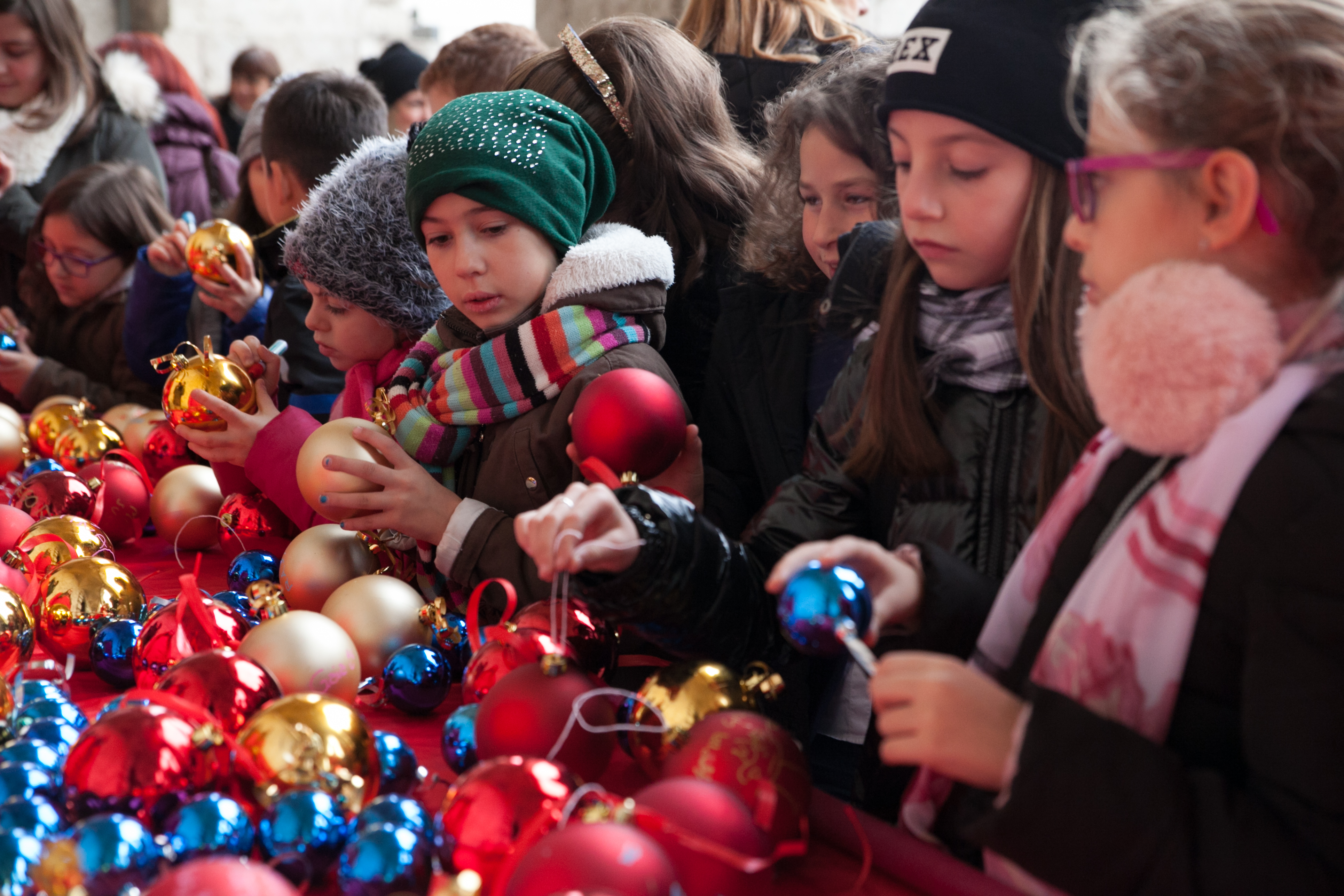 Bosch accende l’albero di Natale per il Piceno