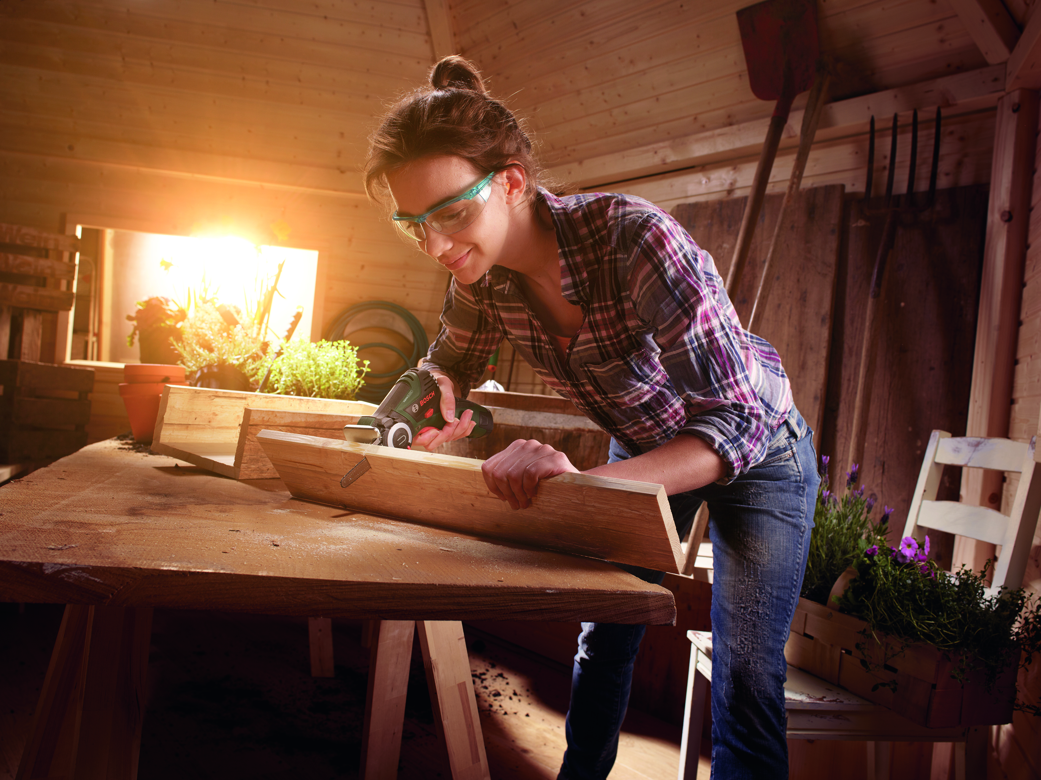 La prima microsega con "NanoBlade": EasyCut 12 Bosch per la casa e il giardino