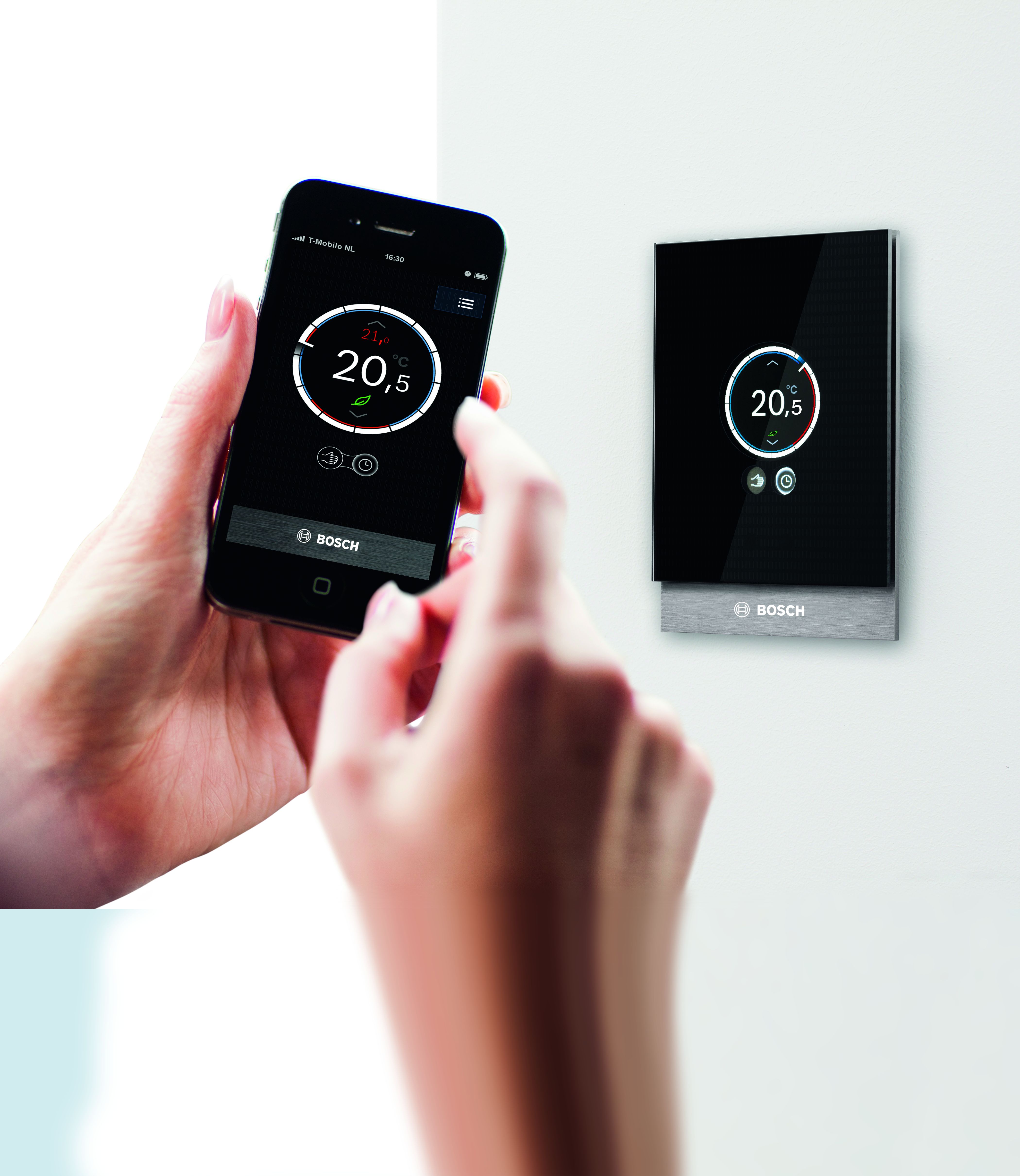 Bosch presenta CT100 -  Il nuovo termostato di design intelligente e intuitivo