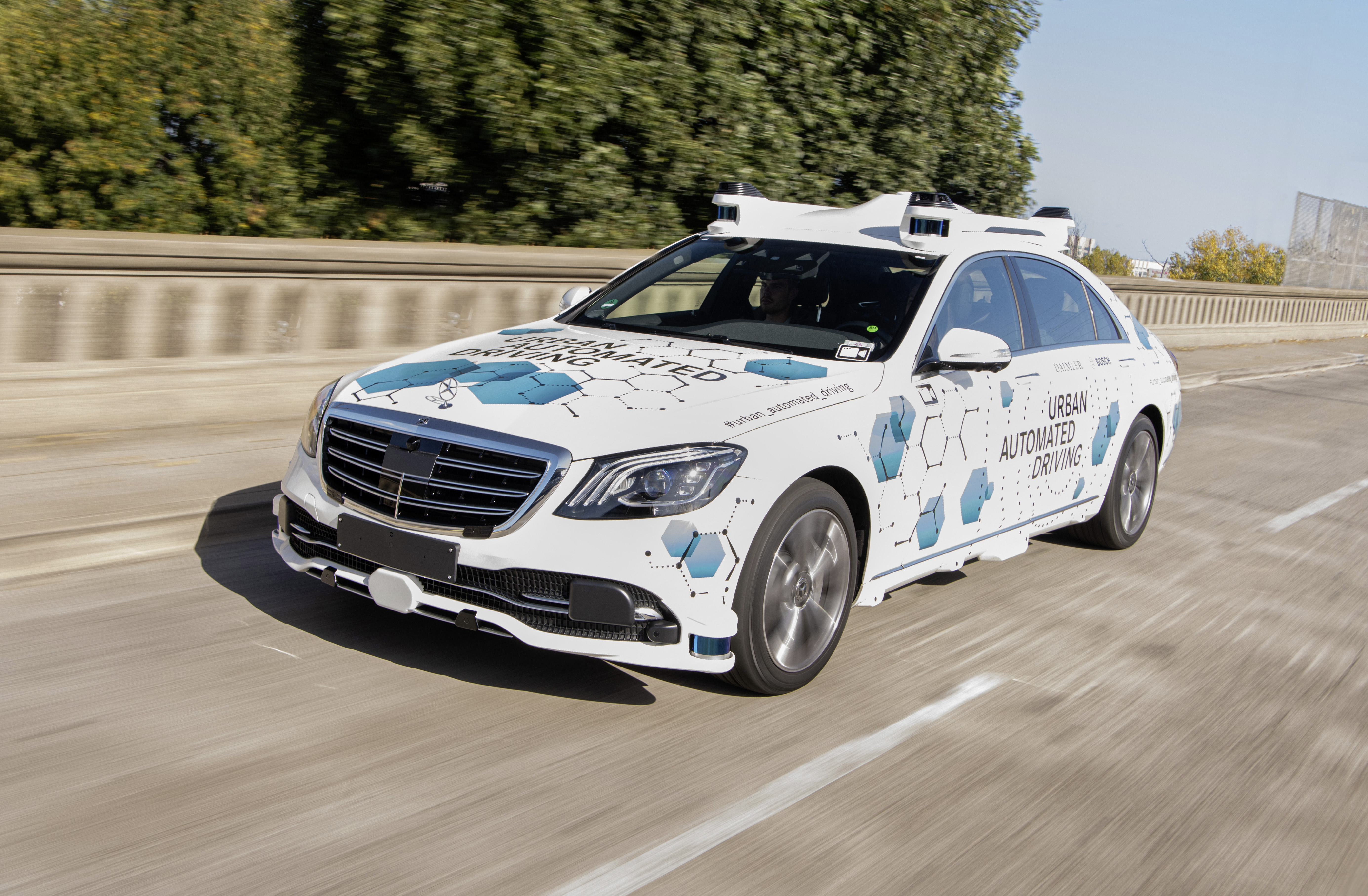 Bosch e Mercedes-Benz avviano a San José il progetto pilota per il servizio di ride-hailing a guida autonoma