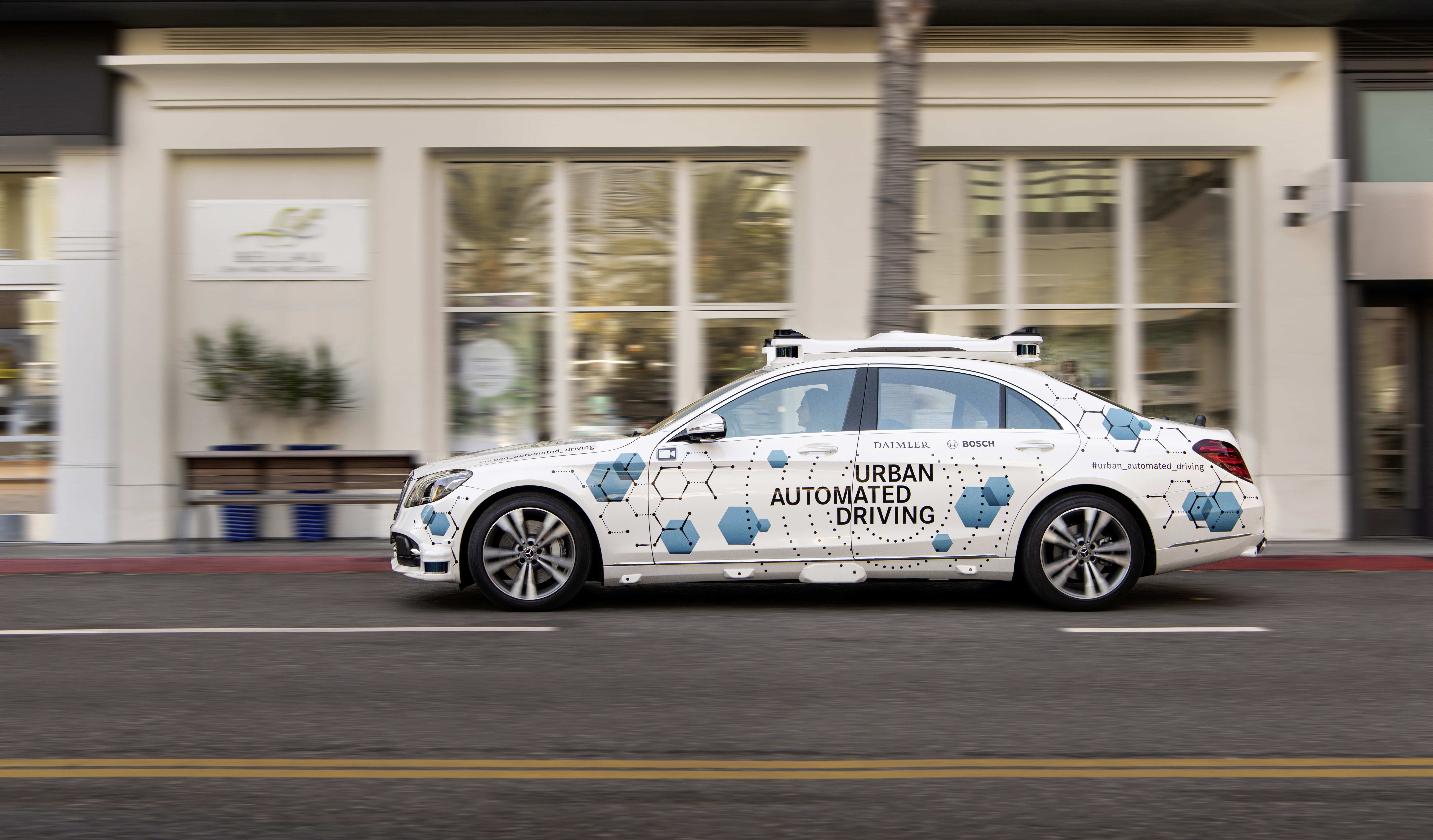 Bosch e Mercedes-Benz avviano a San José il progetto pilota per il servizio di ride-hailing a guida autonoma
