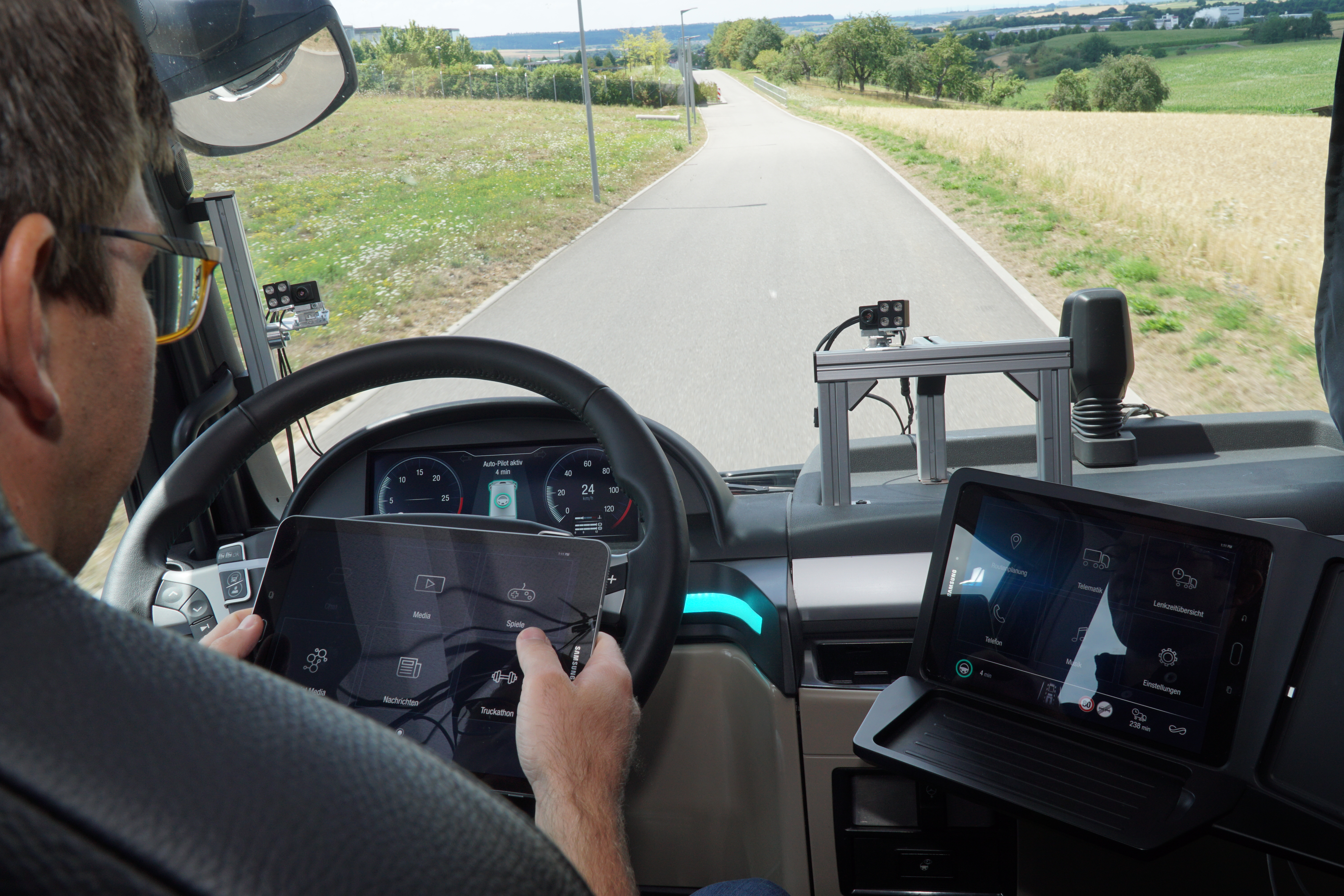 Compagno di viaggio virtuale aumenta la sicurezza degli autocarri sulle strade