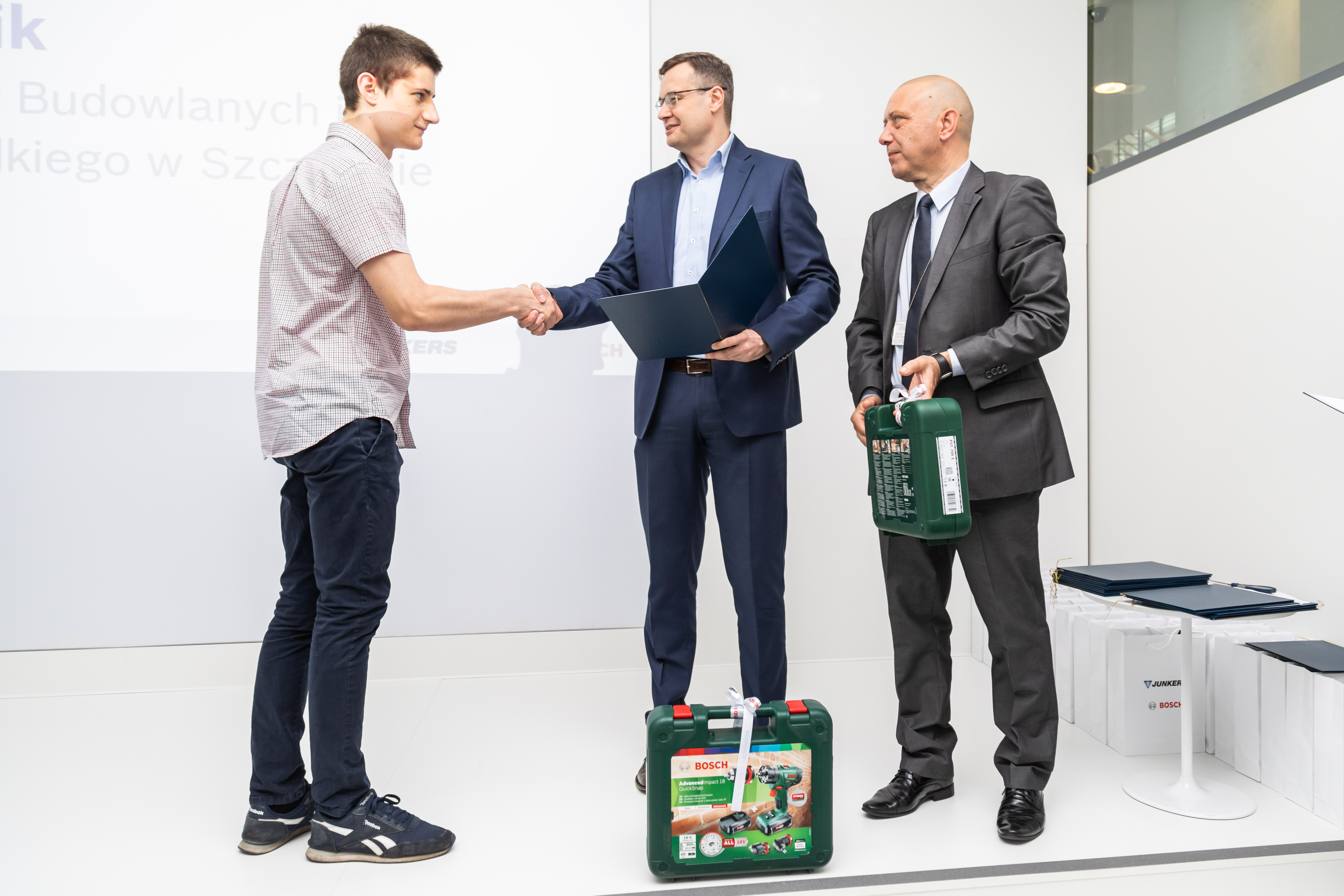 Uczniowie z całej Polski nagrodzeni przez Junkers-Bosch w programie JUNKERS SZKOLI
