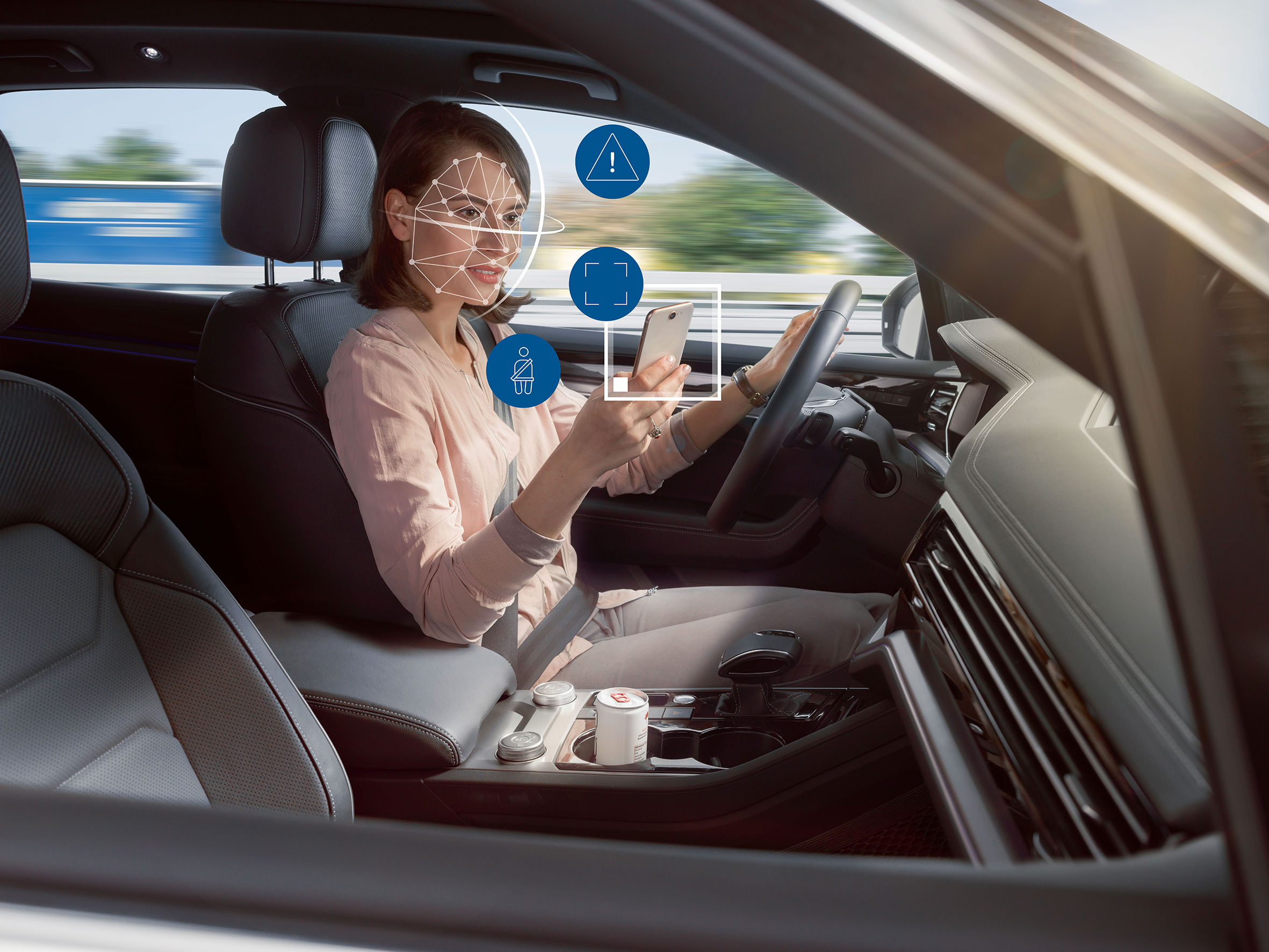Bosch pomaga samochodom mieć oko na pasażerów