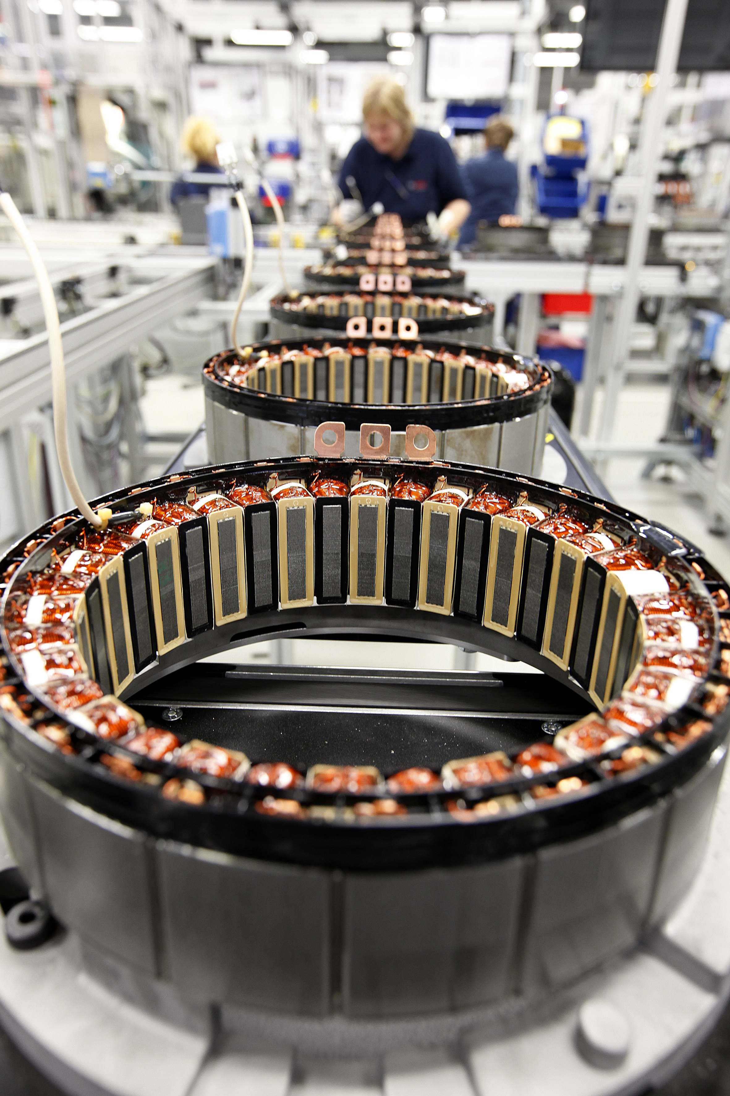 Bosch preia integral controlul asupra producătorului de motoare electrice EM-motive