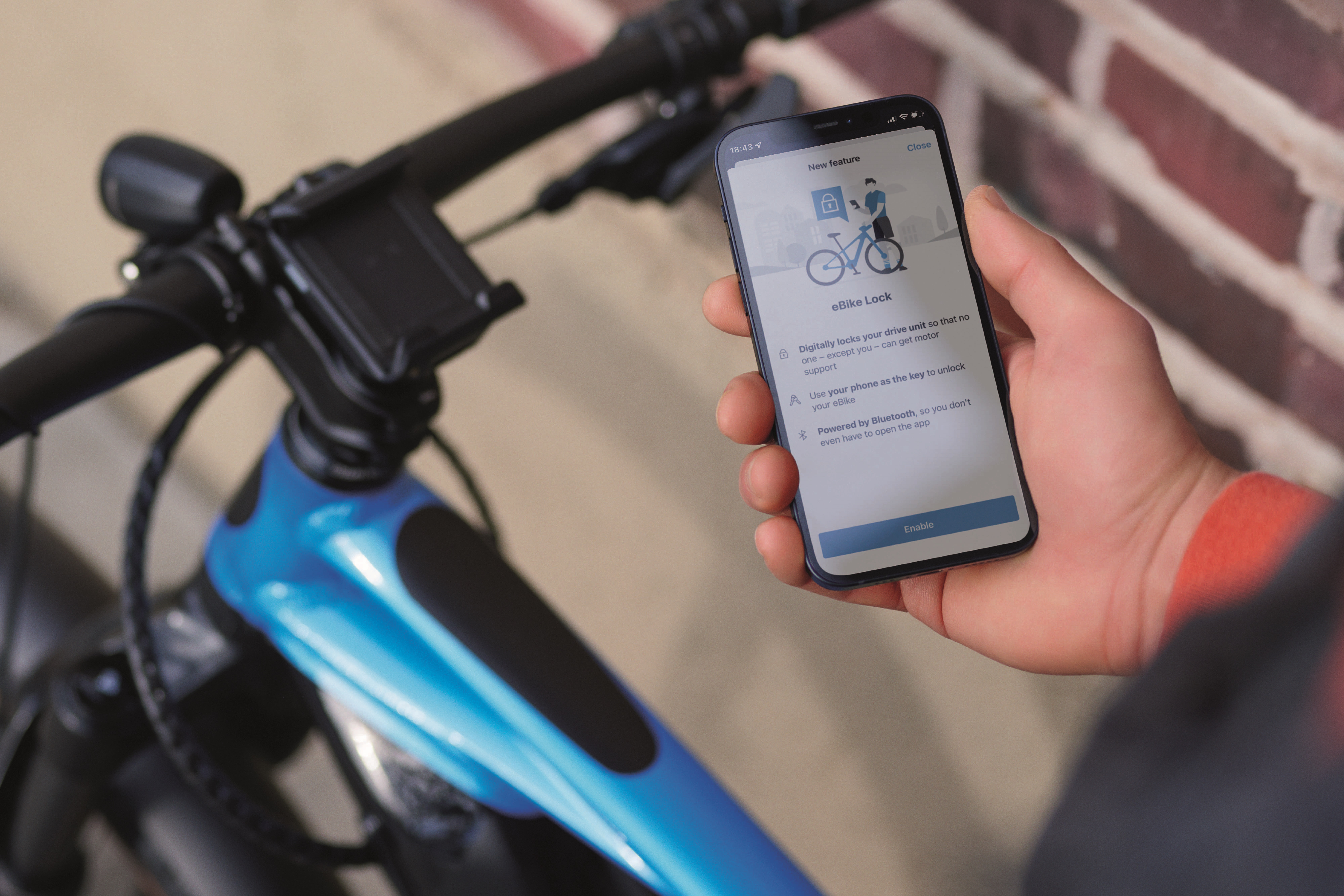 The eBike Lock function serves as additional theft protection to the mechanical lock. Only when the system recognises the associated smartphone via Bluetooth is the motor support automatically enabled when the eBike is switched on.