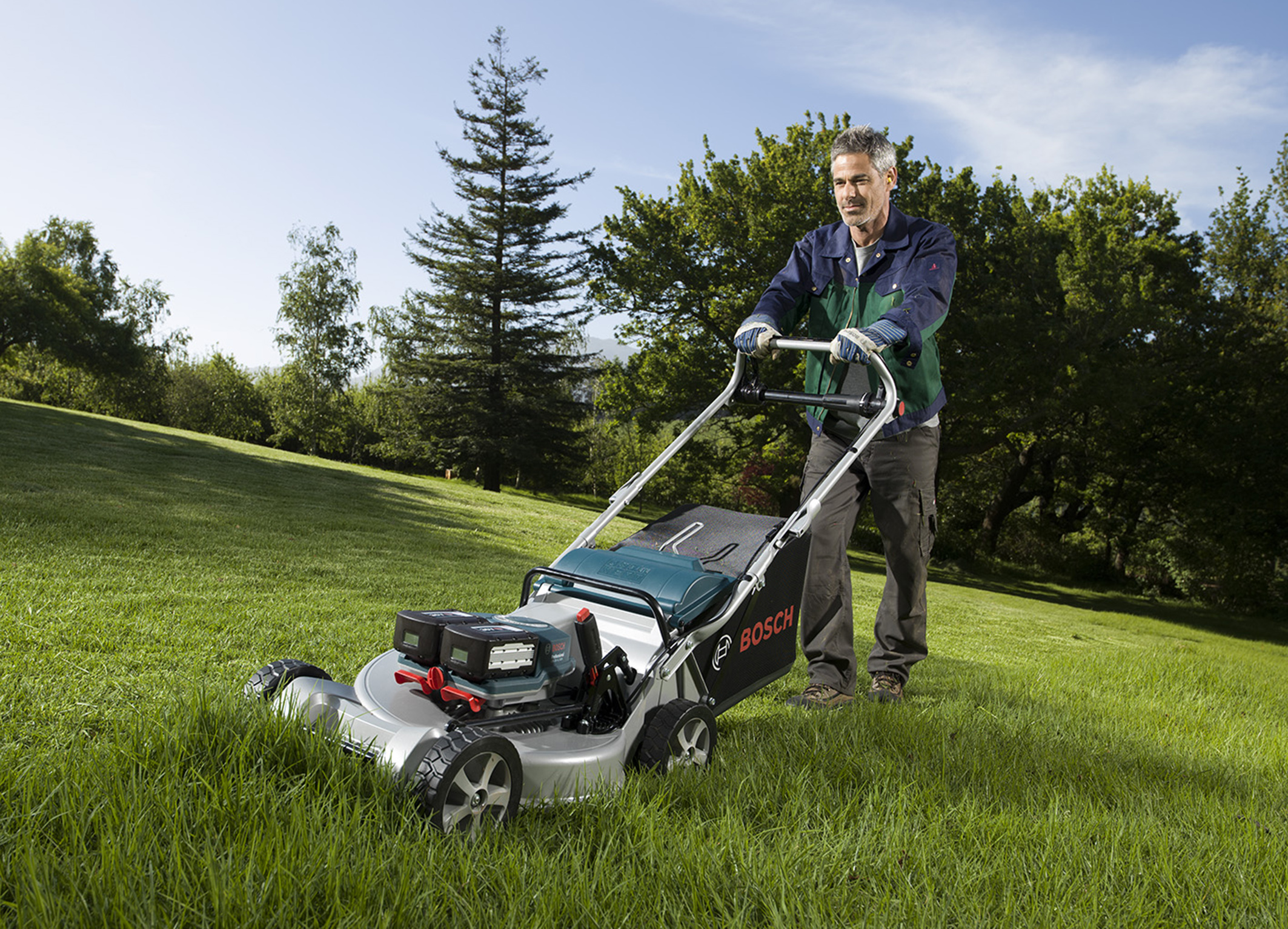 bosch professional lawn mower. 