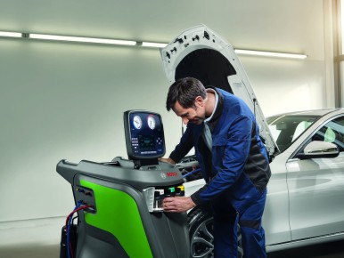 Equip’ Auto 2017 – Bosch presents the workplace of the future.