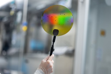 Un passo in avanti nell'efficienza dei semiconduttori: Bosch presenta la terza g ...