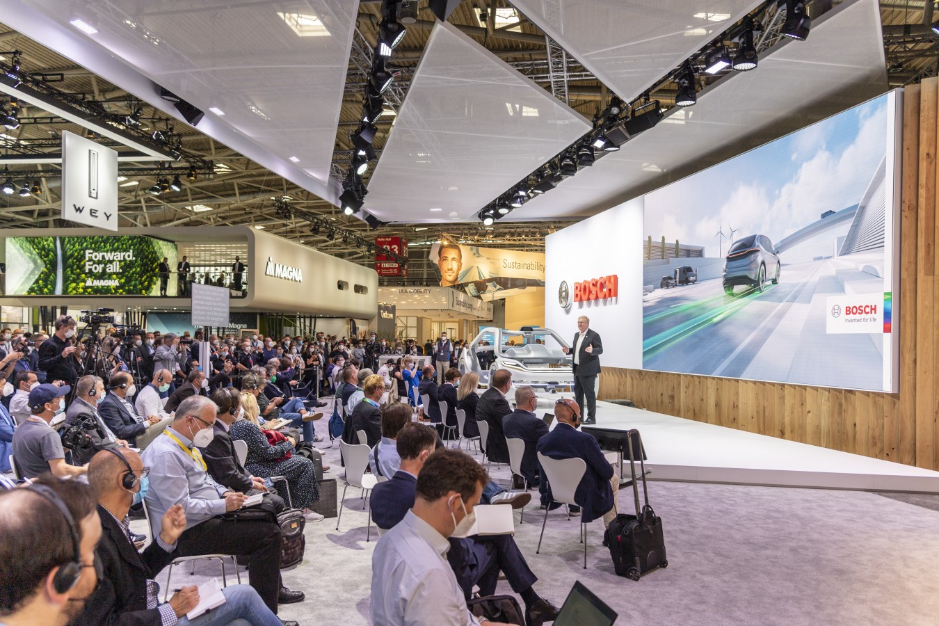 IAA Mobility: przyjazne dla klimatu rozwiązania dla wszystkich rodzajów mobilności – w obszarze elektromobilności Bosch generuje sprzedaż na poziomie ponad miliarda euro 