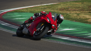 Innowacyjna technologia Bosch w wyścigowym motocyklu Ducati Panigale V4.