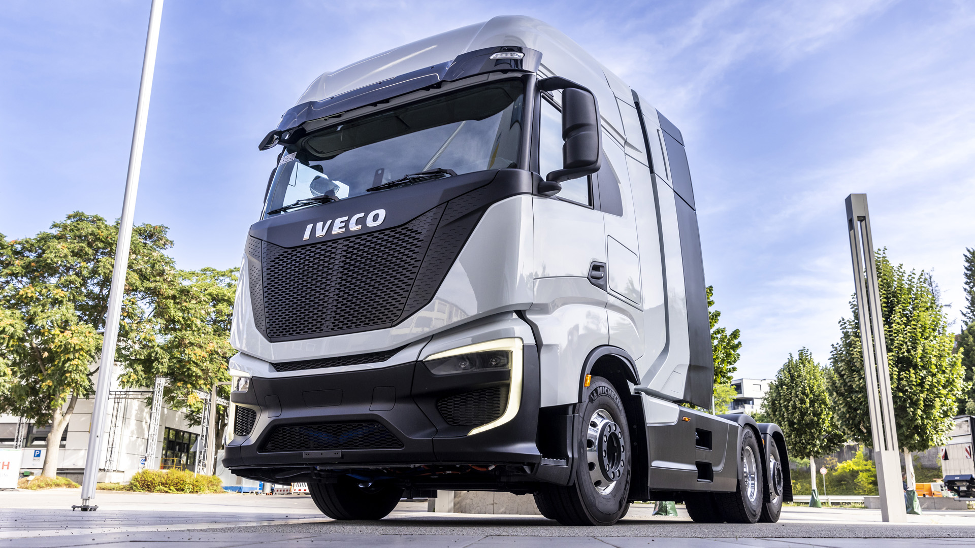 IVECO Heavy Duty FCEV – hydrogen-powered truck for Europe