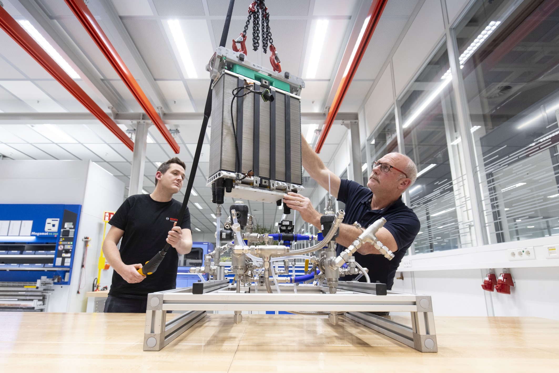 Manufacturing of the Fuel Cell Power Module (FCPM) in the Feuerbach plant