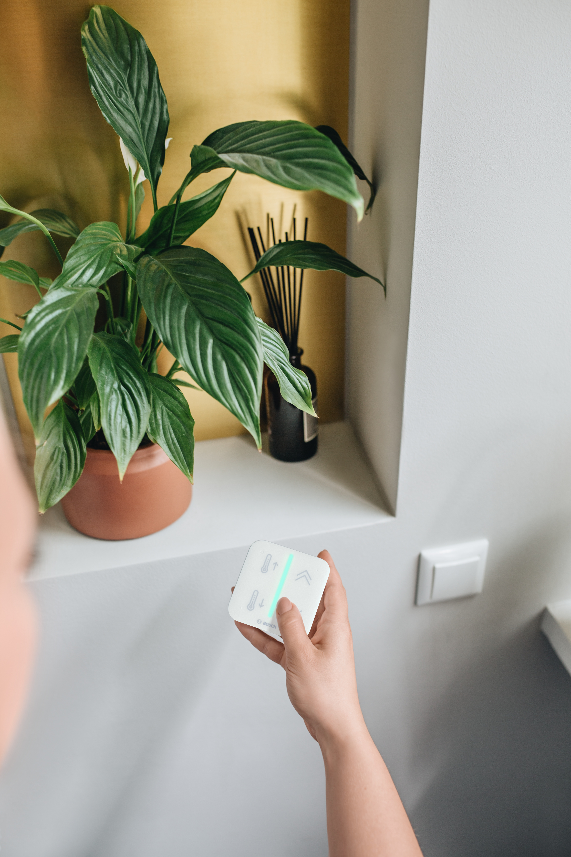 Smart ohne Smartphone - Der neue Bosch Smart Home Universalschalter II -  Bosch Media Service